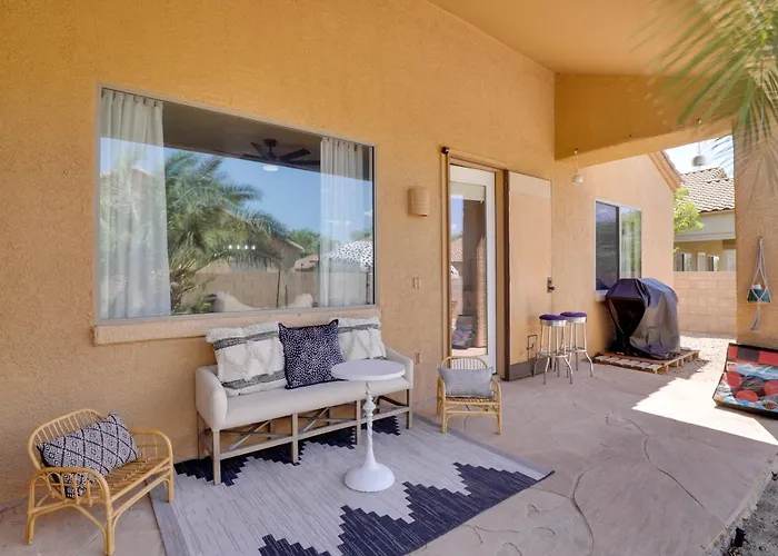 14 Mi To Dtwn: Escape W/ Patio! Ferienhaus