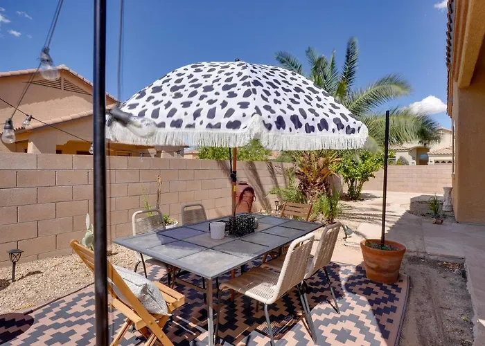 14 Mi To Dtwn: Escape W/ Patio! *